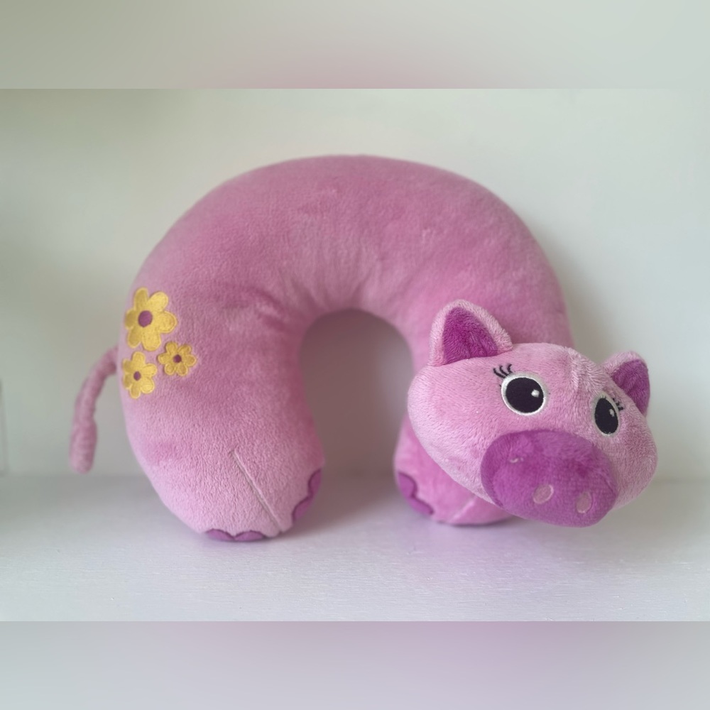 Kids travel neck pillow (pig)